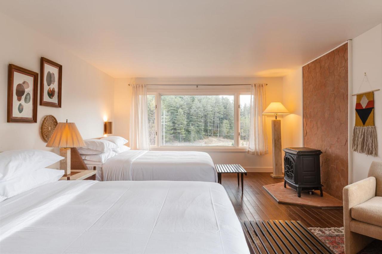 Eastwind Hotel เลคแพลซิด ภายนอก รูปภาพ